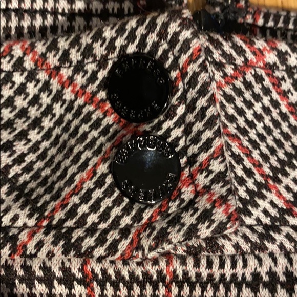 Express plaid mini skirt in red, white and black - Picture 7 of 12